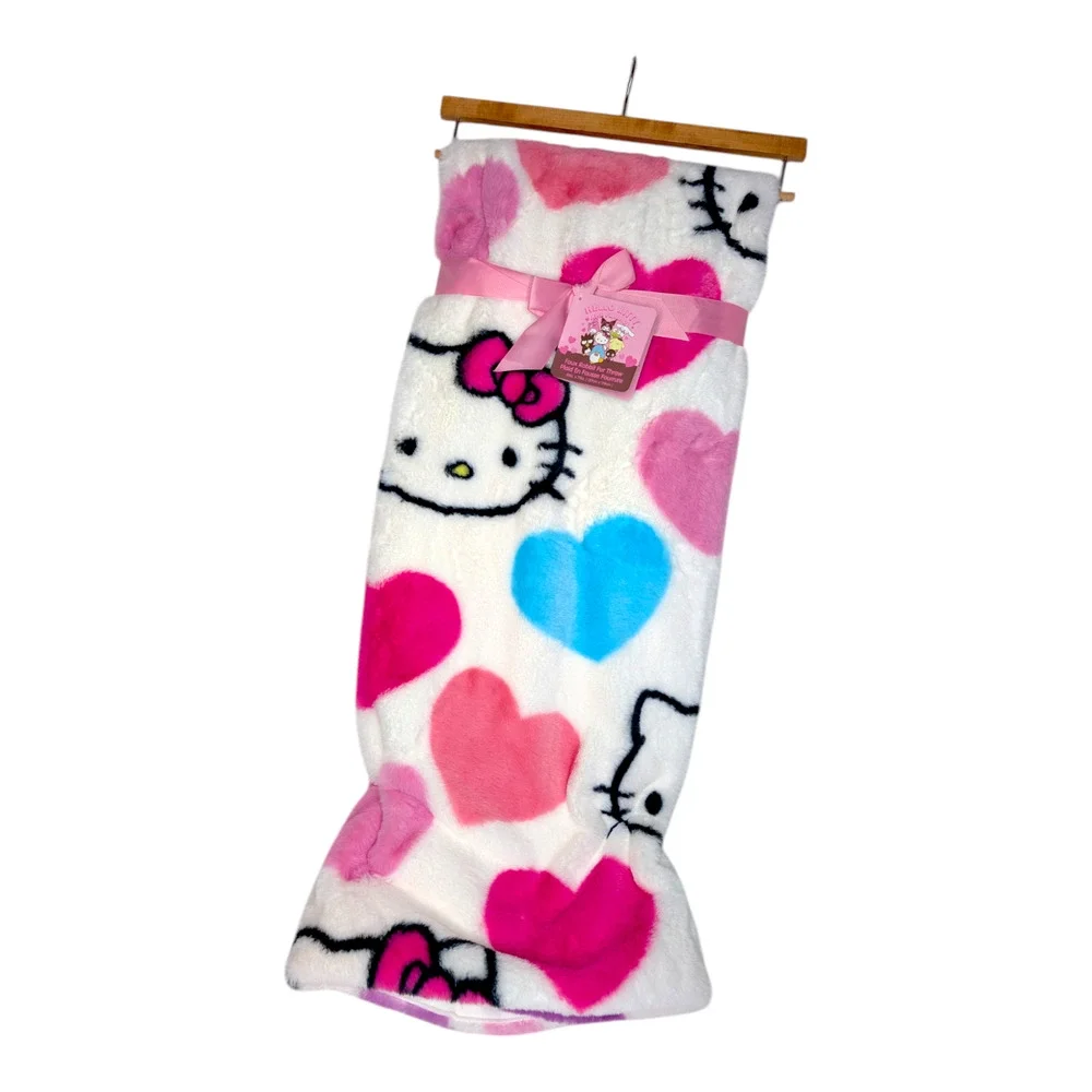 Hello Kitty Candy Hearts Colorful Faux‎ Fur Rabbit Throw Blanket 50in x 70in New